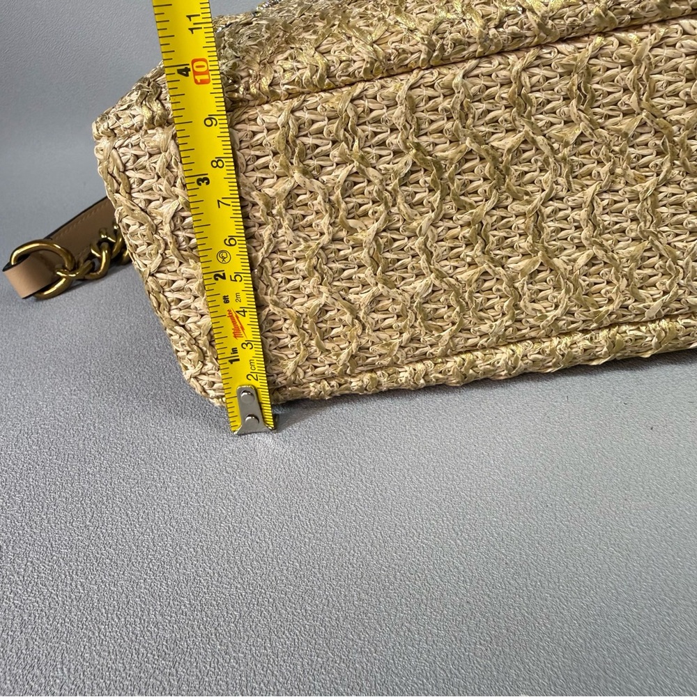 Kurt Geiger Large Gold Raffia Crystal Bee Embellished Shoulder Bag - Picture 16 of 16